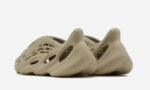 Yeezy Foam- RNNR Stone Salt - Image 3